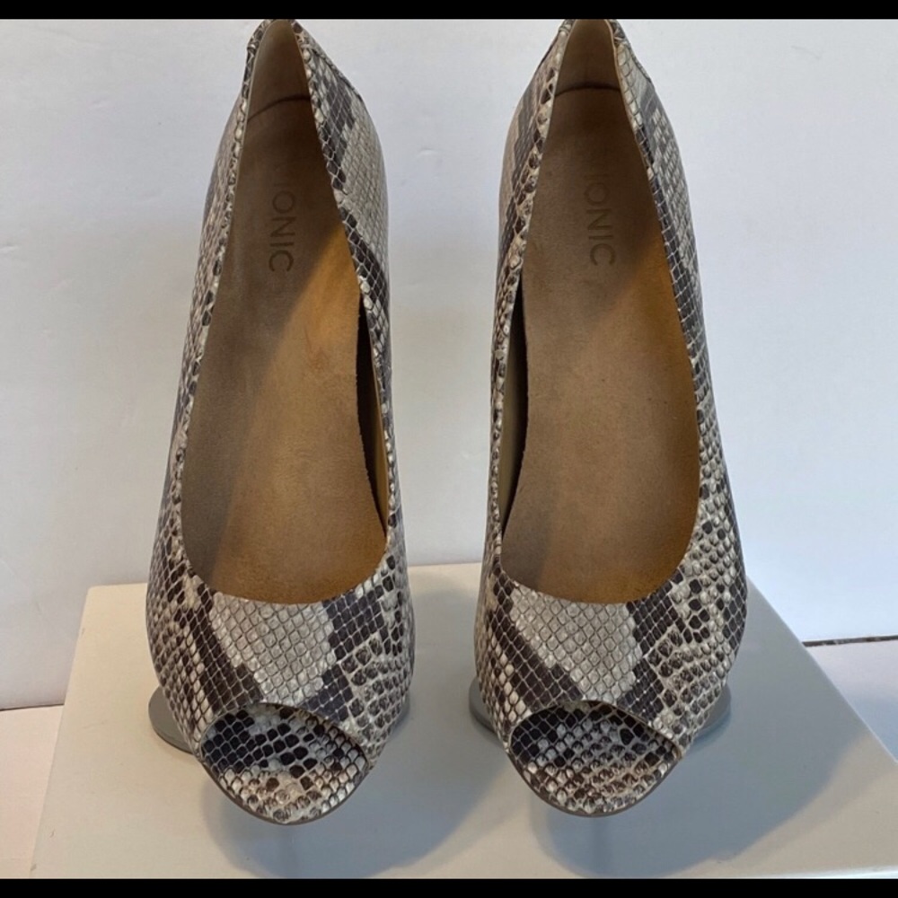 Vionic Bria Wedge, Natural Faux Snake Peep Toes